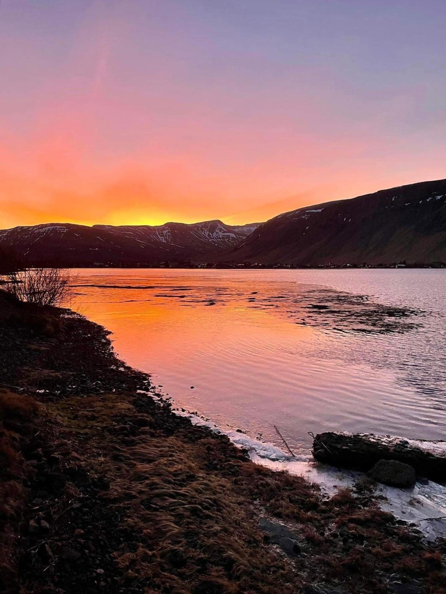 Cosy Lakeview Cabin 45 Minutes From Reykjavik Мосфетльсбаїр Екстер'єр фото